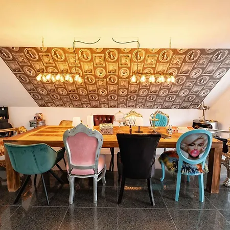 Apartamento 270 Qm Loftwohnung Mit Eigenem Fitnessstudio *
