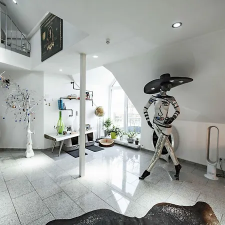 270 Qm Loftwohnung Mit Eigenem Fitnessstudio *