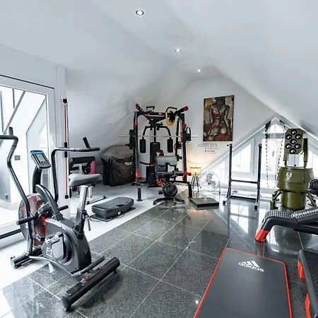 270 Qm Loftwohnung Mit Eigenem Fitnessstudio *